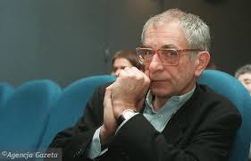 Krzysztof kieślowski filmleri ve ardında bıraktığı eserleri ile google'ın doğum gününde unutmadığı isimler arasında yer alıyor. Krzysztof Kieslowski W Dniu Urodzin Upamietniony Przez Google Zobacz Specjalne Doodle
