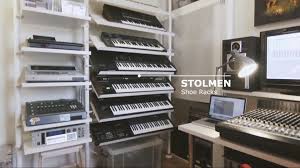 Ikea Transforms A Home Office Into An Organized Music Production Studio I Love The Stolmen System Used For Keyboar Home Music Musik Studio Musik Studio Zimmer