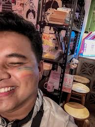 Hi there, I'm creating a blog, a little space to talk about things in the  LGBTQI + world and try to escape a little of this toxic environment and  have a little