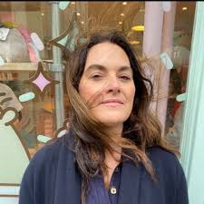 Candice Lloyd's Instagram, Twitter & Facebook