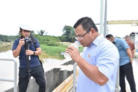 Gangguan bekalan air selangor dan kuala lumpur 2020 ialah krisis bekalan air yang berlaku pada 3 september 2020, berpunca daripada pencemaran bau daripada kilang haram yang menyebabkan lebih daripada 1 juta penduduk di selangor dan kuala lumpur terjejas. Rekod 2020 Sembilan Siri Pencemaran Air Lapan Kali Gangguan Bekalan Air Di Selangor Penggerak Daily