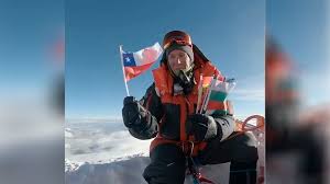 Purja uses o2 and sherpa assistance; Homenajean A Juan Pablo Mohr En La Cima Del Everest Tu Espiritu Estuvo Conmigo La Tercera