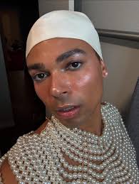 happy birthday Seth! Here are mostly pictures of me! #dump