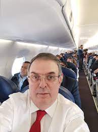 Marcelo ebrard dio a conocer que con dos embarques posteriores arribarán a méxico para acumular en esta semana un el canciller marcelo ebrard aseguró que llegarán más de 1.3 millones de dosis. Marcelo Ebrard C On Twitter Rumbo A La Toma De Posesion De Alejandro Giammattei Nuevo Presidente De Guatemala Mexico Le Desea Exito Y Esta En La Mejor Disposicion De Apoyarle Https T Co Xoslaz1s39