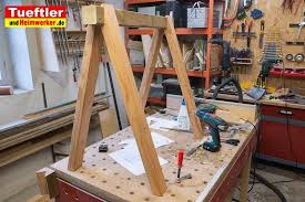 Eine höhenverstellbare werkbank ermöglicht ein flexibles aufstellen des arbeitstischs, indem die füße bis zu 3 cm variabel einstellbar sind. Zimmermansbock Arbeitsbock Schnell Und Stabil Gebauttueftler Und Heimwerker De