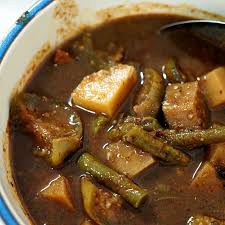 Learn How To Thicken Your Thin Watery Curry Sauce With These Great Tips Curry Sauce Curry Sauce