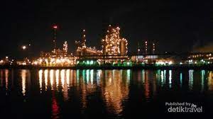 Unit kilang pertamina cilacap terbakar, tanki t39 pada jumat 121 juni 2021 malam. Malam Minggu Romantis Ajak Kekasih Naik Kapal Wisata Di Cilacap