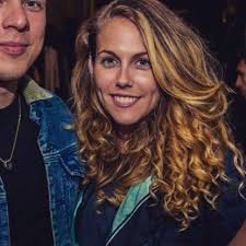 Liz Stiles (@thelizstiles) • Threads, Say more