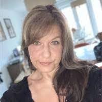 Elisa Stanton's Instagram, Twitter & Facebook