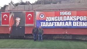 Bu Bir Ilk Bayrak Ve Ataturk Posteri Asildi Spor Haberler