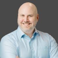 Maggie Bowen's Instagram, Twitter & Facebook