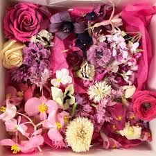 If you love a little nature in your home but lack a certain green thumb, then head straight to the dried flower store. Luxe Pink Freeze Dried Edible Flowers Pink Dried Edible Flowers Simply Rose Petals