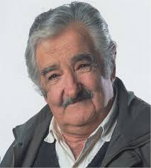 Pepe mujica no quiere la llegada de 100 mil cagadores argentinos a uruguay. Pepe Mujica Elpepemujica Twitter