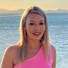 Just had a fabulous visit with Dr Laura Rook to Dress for Success Illawarra  today to finalise the details of our upcoming Integrative Business Subject  project.