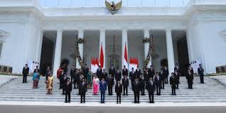 Edy merupakan kepala dinas pariwisata dan kebudayaan dki jakarta. Membongkar Besaran Gaji Menteri Jokowi Lebih Kecil Dari Anggota Dpr Merdeka Com