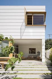 Find ideas and inspiration for glass corner to add to your own home. Photo 6 Of 23 In A Historic Saloon Gains New Life As An Airy Courtyard Home In San Francisco Dwell