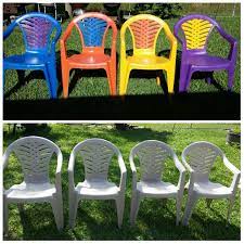 You'd be amazed what simple household vinegar can do to spruce up your white plastic furniture! Paint Plastic Lawn Chairs Painting Plastic Chairs Plastic Patio Furniture Painted Outdoor Furniture