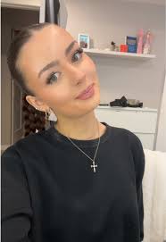 Mackenzie Belanger's Instagram, Twitter & Facebook