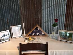 Groom S Memorial Table For His Fallen Soldier Friends Very Touching Fallen Soldier Table Memory Table Fallen Soldier