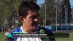 El delantero de colón de santa fe luis miguel rodríguez, de 35 años, será evaluado el entrenador cristian gonzález será el que tome la decisión final. Cuarentena Dia 19 El Pulga Rodriguez Y Simoca Interior Futbolero