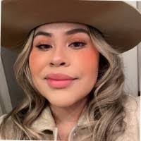 Jasmine Silva's Instagram, Twitter & Facebook