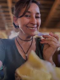 ✅️VECINOS DE SANTA CRUZ REALIZARON TRADICIONAL FIESTA CAMPESINA 👏Vecinos  de Rincón de Panamá en la comuna de Santa Cruz, efectuaron la tradicional  Trilla a Yegua Suelta, evento costumbrista que reunió a la