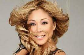 The title song to the east (на восток) and the sky (небо) became very popular among russian people; Anita Coj Nebo Tekst Pesni Slova