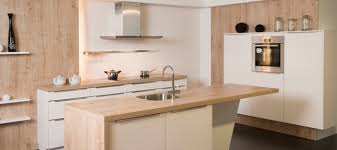 Maybe you would like to learn more about one of these? 1001 Modeles Fascinants Du Duo Cuisine Blanche Plan De Travail Bois