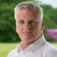 300+ "Erhardt" profiles