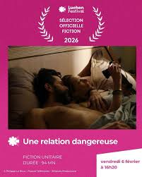 Une relation dangereuse : Brillante reporter de guerre, Virginie rencontre  Damien en mission. C'est le coup de foudre et elle tombe rapidement  enceinte. Mais après une sévère dépression post-partum, le bonheur de