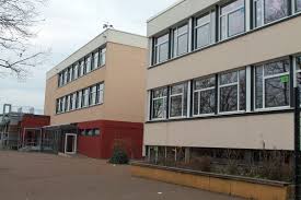 Lernen sie unsere schule kennen und klicken sie auf die themen, über welche sie mehr erfahren wollen. Con Nect De Calenberger Online News Marie Curie Schule Stadt Schreibt Mensabetrieb Aus
