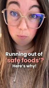 Hey there 👋🏼. I'm Alyssa Labrecque and I'm a Holistic Nutritionist, an  expert in gut health, nutrition and finding the root causes holding you  back from fixing your gut. I got here