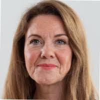 Anna Hargrave's Instagram, Twitter & Facebook