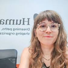 Inside the Corporate Rebels network: Chorus How do you deliver community  care with a workforce of over 400 employees, without falling into the trap  of hierarchy and bureaucracy? That's the question… |