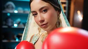 Nihan Akın'dan 2025'e Damga Vuran Hit: “Dar Buralar” Yayında!