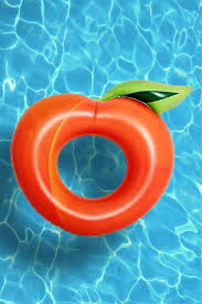 Https Www Urbanoutfitters Com Fr Fr Shop Peach Pool Float Category Homeware Sale Color 080 Pool Floats Food Pool Floats Pool