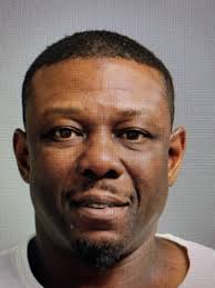 Man accused of damaging 21 vehicles in New London