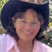 Donna Hoak's Instagram, Twitter & Facebook