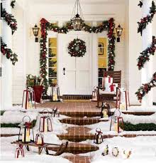 También a veces se ponen centro, coronas y otros adornos en las casas. Aprende Como Decorar La Casa En Navidad Con Poco Dinero