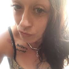 Lacey Hanna's Instagram, Twitter & Facebook