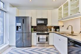 Uncover some simple modern ideas to give your kitchen that final stylish the space above kitchen cabinets is an ideal area to further decorate to give your kitchen greater design depth. Kitchen Soffit Kitchen Infinity