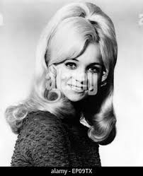 Barbara mandrell us country singer hi-res stock photography and images