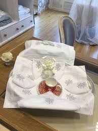 pin on linge de table