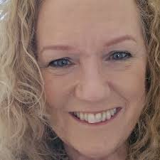 Colleen J Lynch (@colleenlyncharttherapist) • Instagram photos and videos