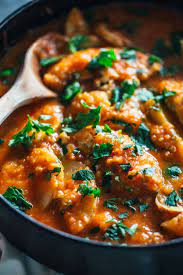 One Pot Spanish Chicken And Potatoes Pinch Of Yum Recipe Recipes Chicken Recipes One Pot Meals