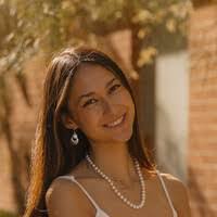 Sarah Borja's Instagram, Twitter & Facebook