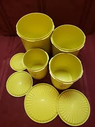 This is a great set of harvest gold canisters. Lyn Zittel On Twitter Tupperware Canisters Set 4 Harvest Gold Yellow With Gold Accent Retro Storage Kitchen Flour Sugar Tea Coffee Craft Room Stacks 805 2 Https T Co Yah4qd6unf Vintage Etsy Amazingfunvintage Etsy Com Yellowtupperware