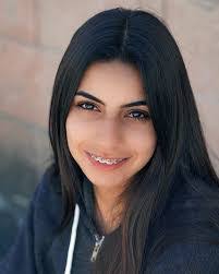 Vanessa Stringer's Instagram, Twitter & Facebook