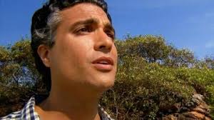 Armando intenta conseguir que Betty le perdone