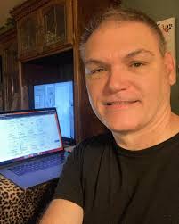 David K Jarreau (@davekshow) • Instagram photos and videos